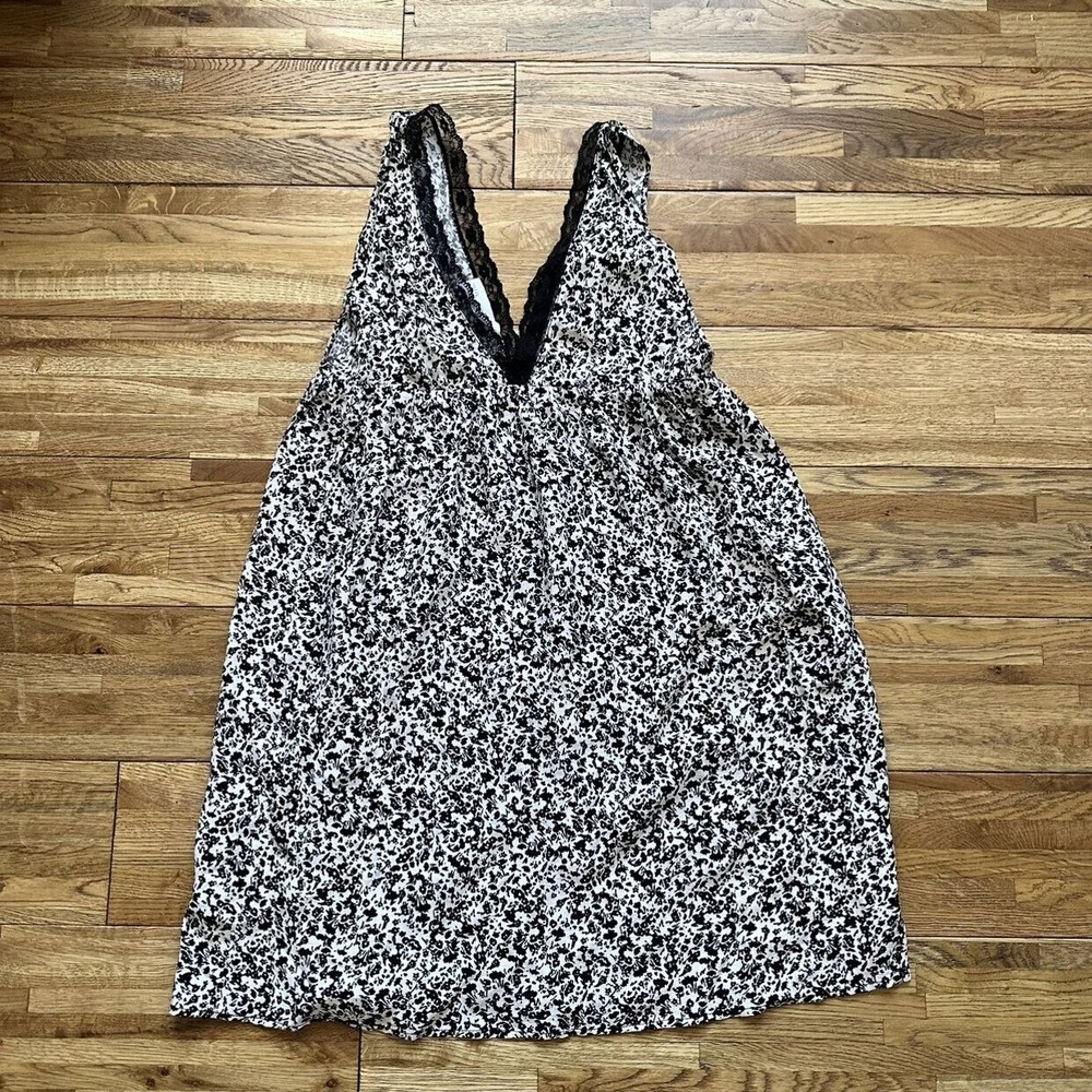 Zara V‎ Neck Sleeveless Dress With Lace Trim Size 7